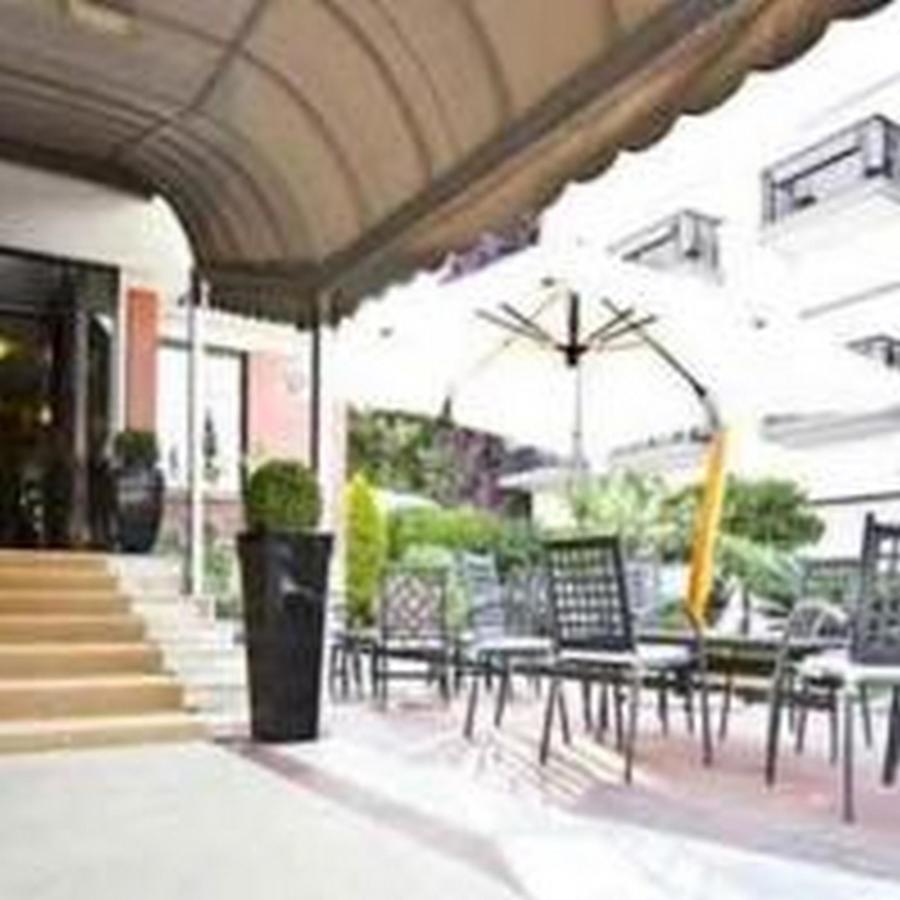 Hotel De La Ville Central لاتينا المظهر الخارجي الصورة