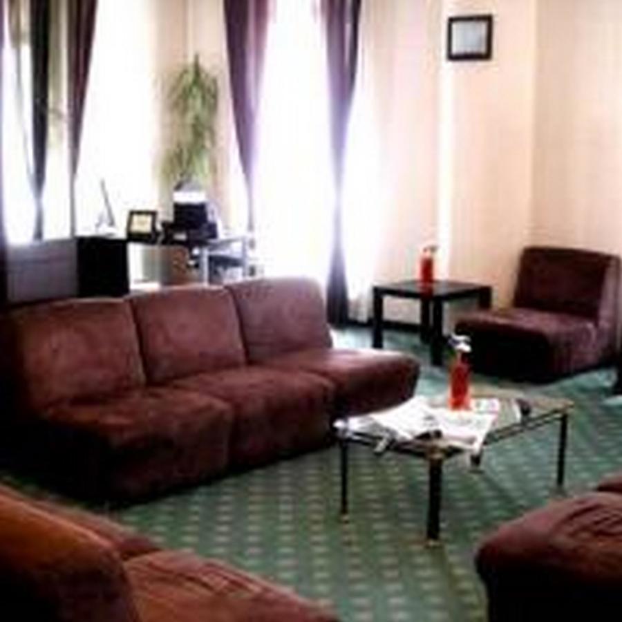 Hotel De La Ville Central لاتينا المظهر الخارجي الصورة
